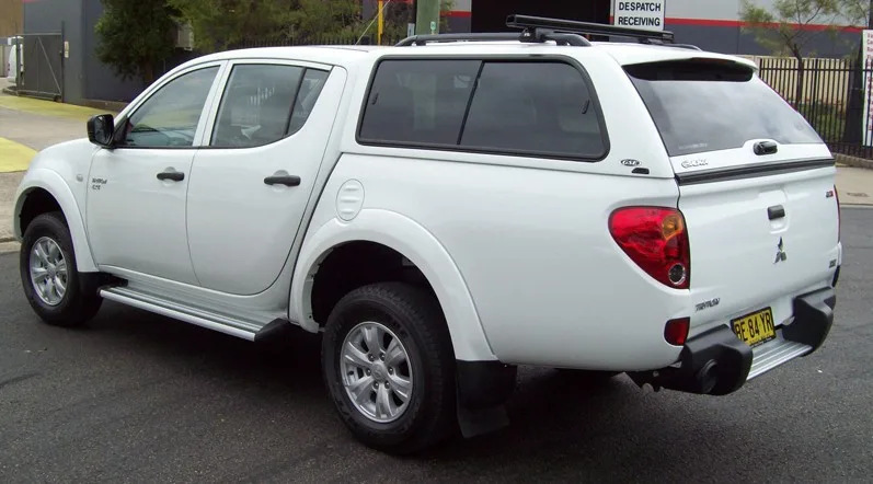 Hard Top ALPHA GSE con ventanas L200 2010-2015 dob.cab.