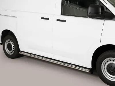 Estribos tubo Inox ovalado con pisantes T7 desde 2024