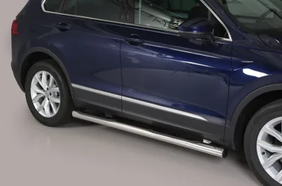 Estribos tubo Inox 76mm con pisantes TIGUAN desde 2017
