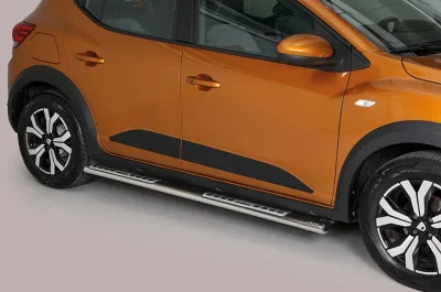 Estribos tubo Inox ovalados con pisantes SANDERO STEPWAY 2021-