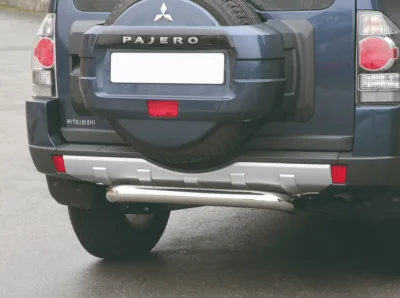 Protector tubo Inox 76mm paragolpes trasero MONTERO V80