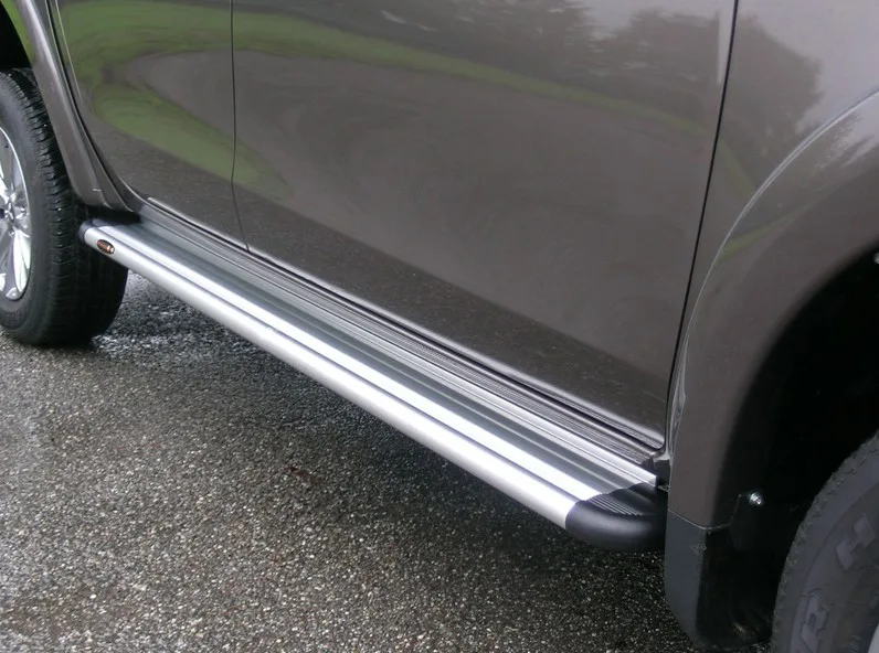 Estribos plataforma Aluminio STD L200 2019-2024 Doble cabina