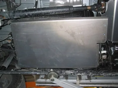 Protección depósito N4 6mm TOYOTA J100